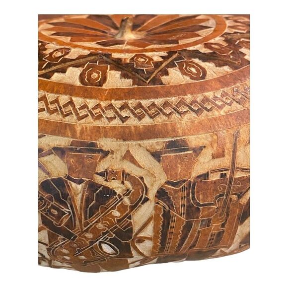 Vintage Peruvian Storyteller Detailed Hand Carved Gourd 6”Peru Folk Art - Picture 3 of 11